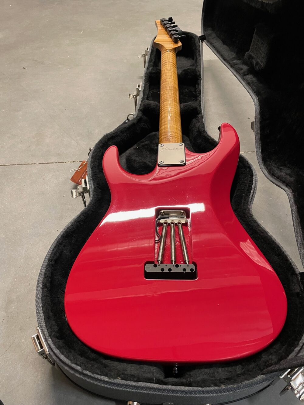 MARCHIONE DAKOTA RED VT Torrefied Poplar and Maple, Rosewood Fingerboard, Tone Specific Pickups - Image 2