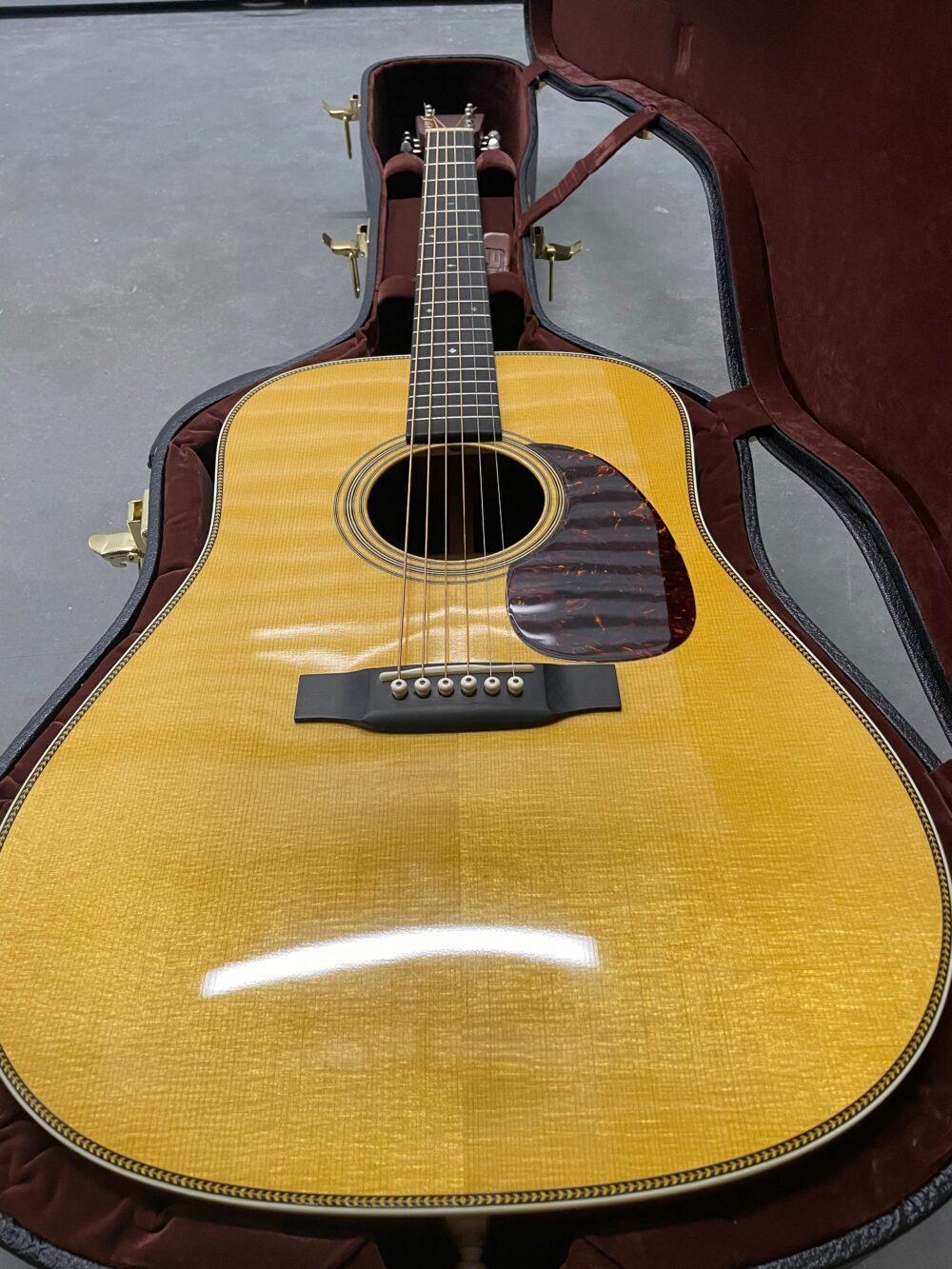 Martin D28 - Gloss Madagascar