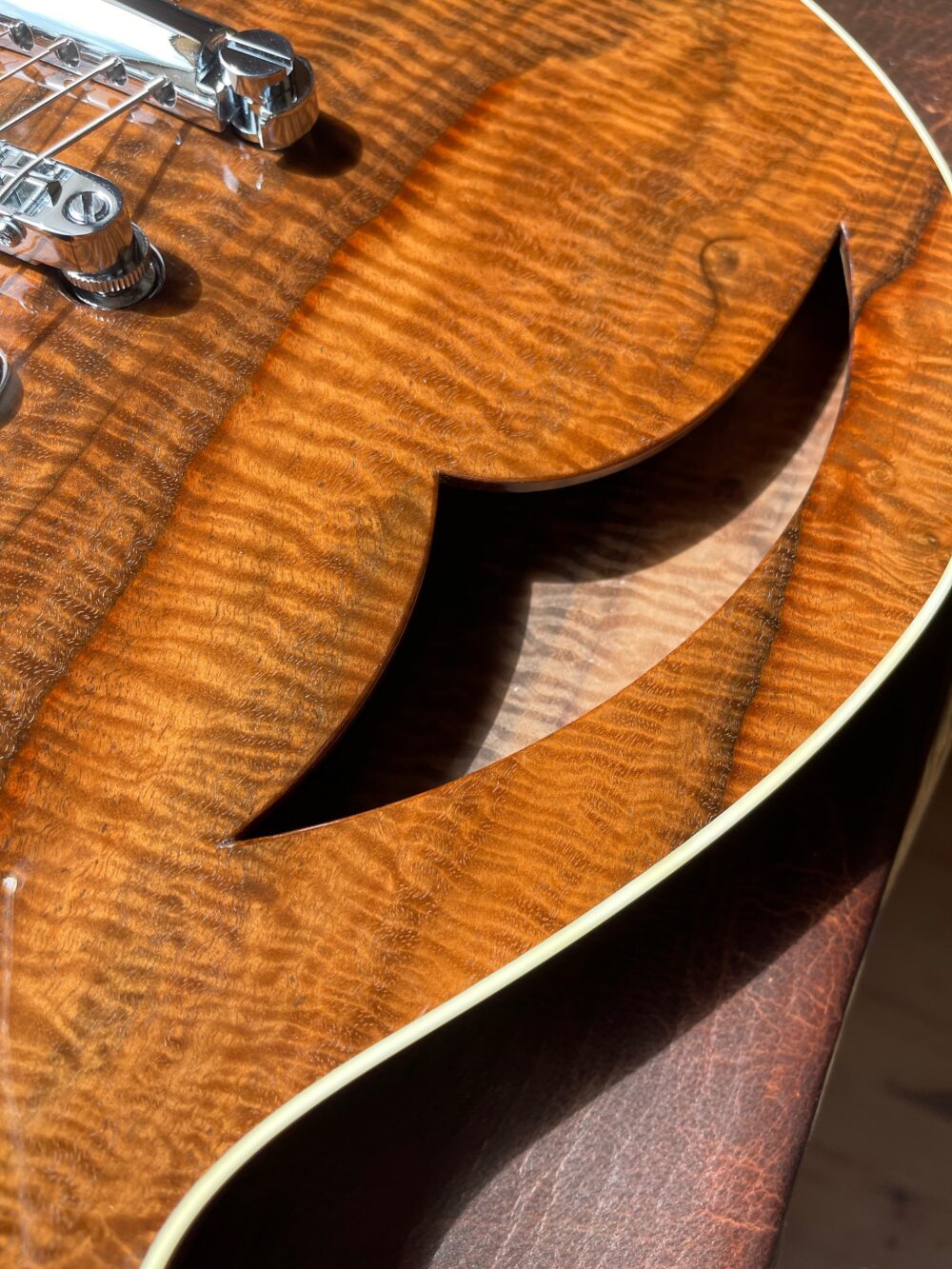 Marchione 59 Semi Hollow Body Claro Walnut - Image 5