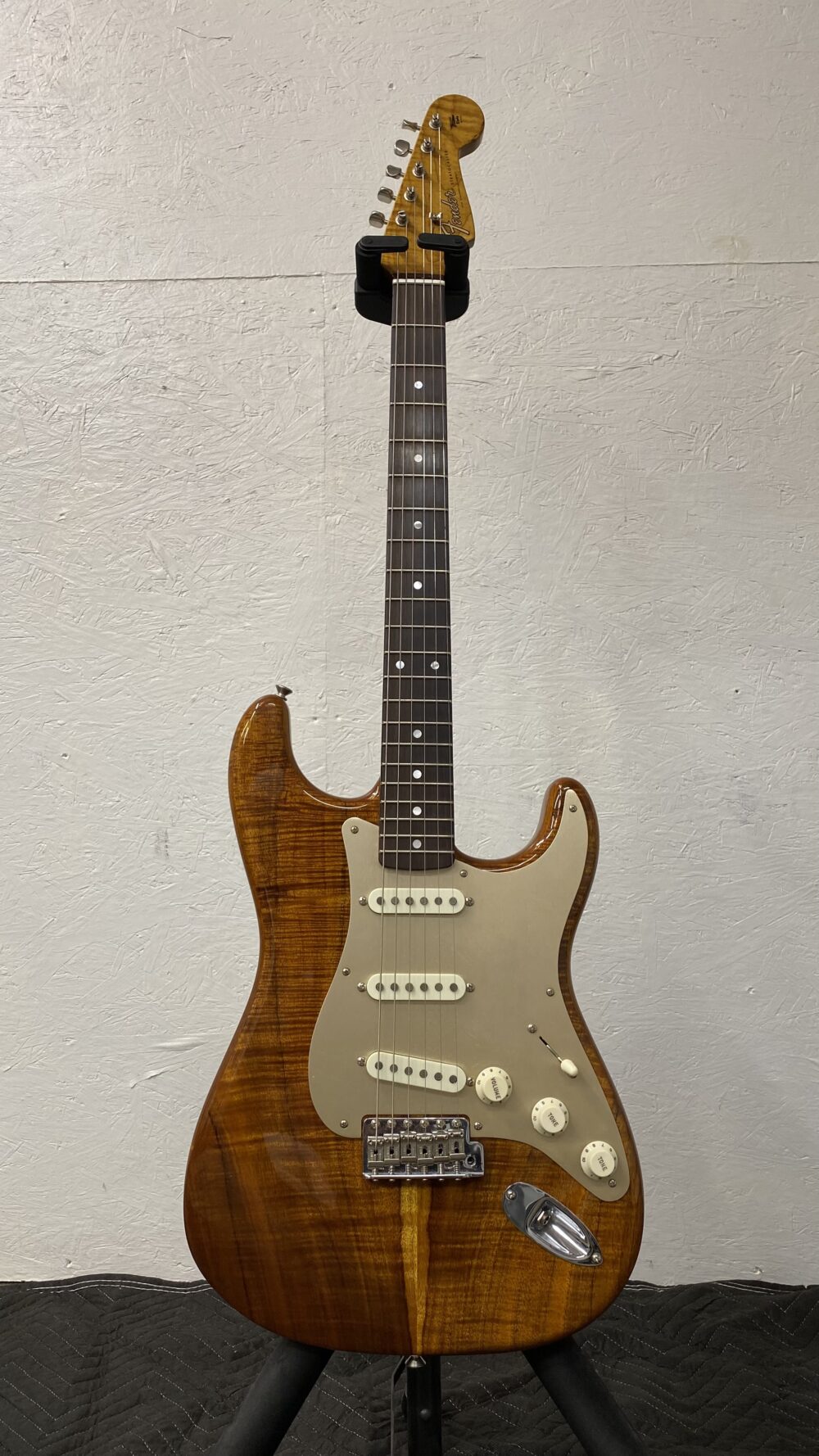 Fender Custom Shop Artisan Koa Stratocaster-2018